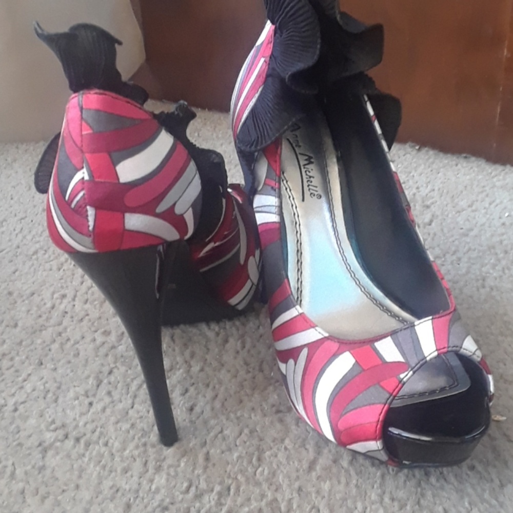 Shoe